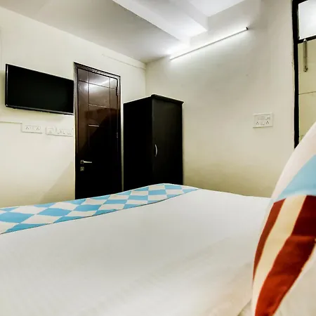 Hotel O Home Diamond Stay Near Lotus Temple